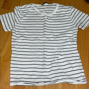 Brandy Melville tshirt